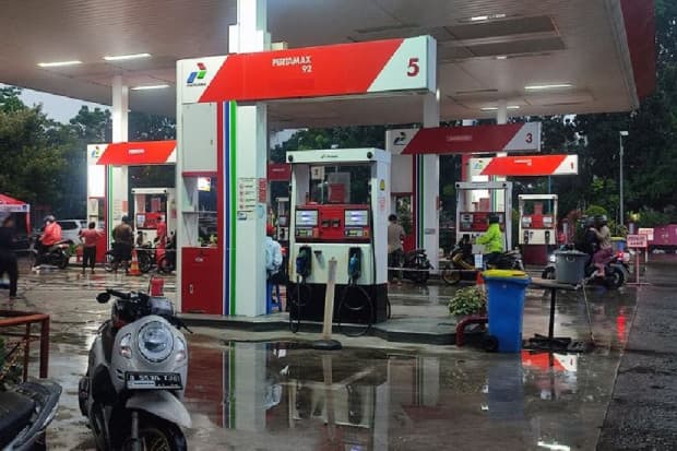 SPBU BP-AKR Sudah Turunkan Harga BBM, Pertamina Tetap Lebih Murah? SPBU BP-AKR Sudah Turunkan Harga BBM, Pertamina Tetap Lebih Murah?
