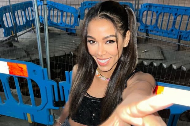 Profil Cora Gauthier, Istri Karim Benzema yang Cantik dan Sederhana Profil Cora Gauthier, Istri Karim Benzema yang Cantik dan Sederhana