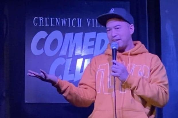 Pandji Pragiwaksono Akui Sulit Bikin Warga New York Tertawa: Sangat-sangat Berat Pandji Pragiwaksono Akui Sulit Bikin Warga New York Tertawa: Sangat-sangat Berat