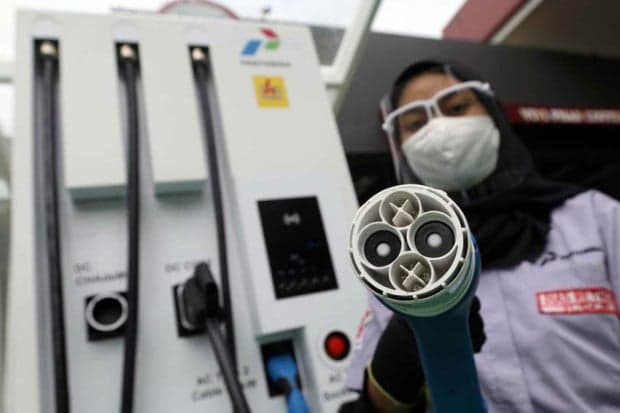 Intip Tarif Baru Pengisian Mobil Listrik di SPKLU, Rp25 Ribu hingga Rp57.000 Intip Tarif Baru Pengisian Mobil Listrik di SPKLU, Rp25 Ribu hingga Rp57.000