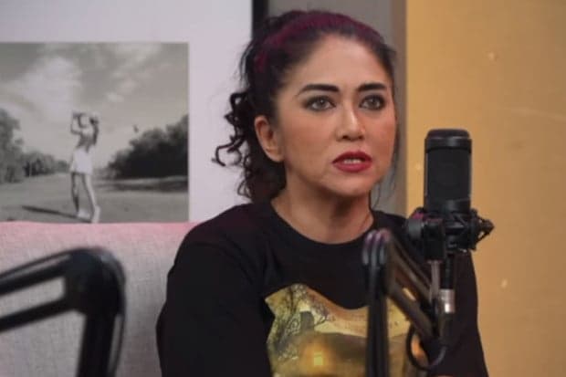 Cerita Sally Marcelina Pertama Kali Ciuman Gara-Gara Adegan Film Cerita Sally Marcelina Pertama Kali Ciuman Gara-Gara Adegan Film