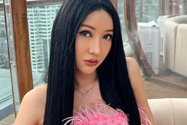 Dihujat Netizen usai Muncul di Podcast Deddy Corbuzier, Lucinta Luna Ngaku Stres hingga Depresi Dihujat Netizen usai Muncul di Podcast Deddy Corbuzier, Lucinta Luna Ngaku Stres hingga Depresi