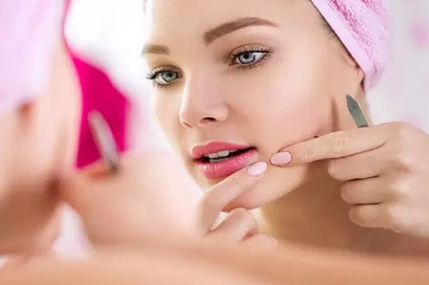 4 Perawatan Menghilangkan Komedo, dari Teknik Peeling hingga Terapi Laser 4 Perawatan Menghilangkan Komedo, dari Teknik Peeling hingga Terapi Laser