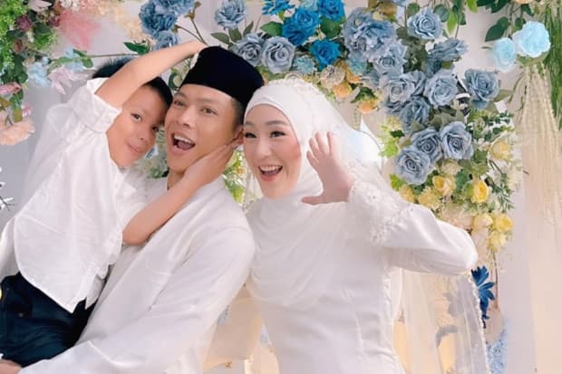 Ini Panggilan Anak Larissa Chou ke Ikram Rosadi, Bukan Om Baik Lagi Ini Panggilan Anak Larissa Chou ke Ikram Rosadi, Bukan Om Baik Lagi