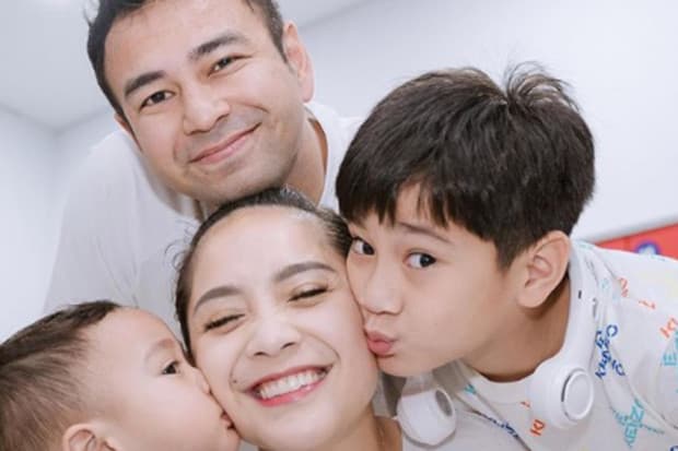 Beda dengan Nagita Slavina, Raffi Ahmad Santai Rafathar Dipukul Teman Sekelas: Biar Jadi Laki Beda dengan Nagita Slavina, Raffi Ahmad Santai Rafathar Dipukul Teman Sekelas: Biar Jadi Laki