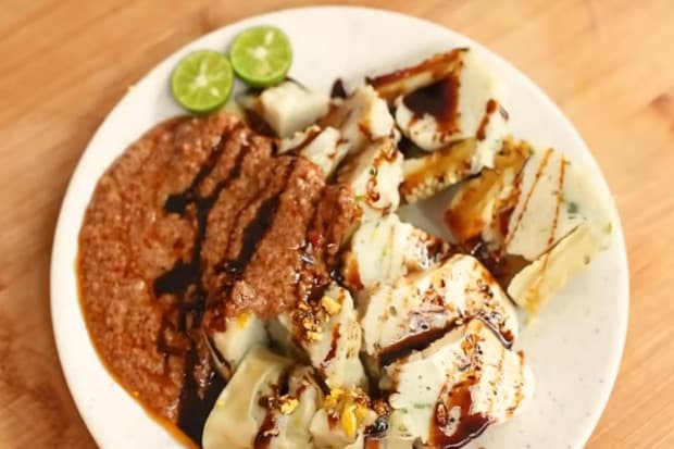 3 Resep Mudah Bikin Siomay, Kuliner Khas Bandung yang Jadi Jajanan Terenak di Dunia 3 Resep Mudah Bikin Siomay, Kuliner Khas Bandung yang Jadi Jajanan Terenak di Dunia