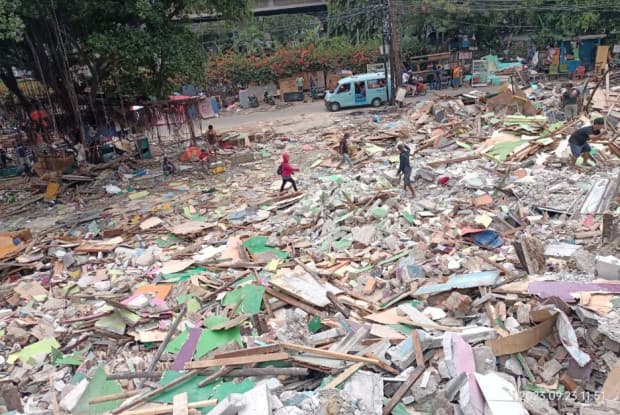 Lokalisasi Gang Royal Rawa Bebek telah Dibongkar, Ini Harapan Warga ke Pemprov DKI Lokalisasi Gang Royal Rawa Bebek telah Dibongkar, Ini Harapan Warga ke Pemprov DKI