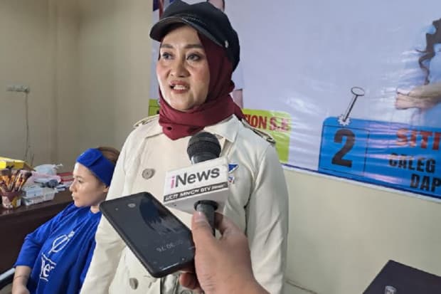 Punya Pengalaman Panjang Make Up Artis, Erlin Caleg Perindo Berbagi Ilmu Rias Kecantikan Punya Pengalaman Panjang Make Up Artis, Erlin Caleg Perindo Berbagi Ilmu Rias Kecantikan