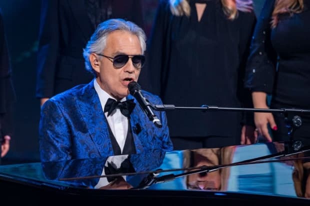 7 Artis Hollywood yang Alami Gangguan Penglihatan, Andrea Bocelli Idap Glaukoma Sejak Lahir 7 Artis Hollywood yang Alami Gangguan Penglihatan, Andrea Bocelli Idap Glaukoma Sejak Lahir