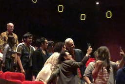 Ganjar Pranowo Berbaur Akrab dengan Sederet Artis di Premier Film Petualangan Sherina 2