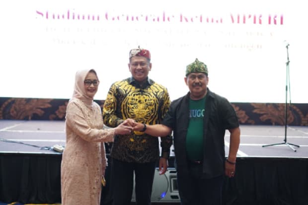 Pengukuhan Ikano Unpad, Ketua MPR Dorong Penerapan Cyber Notary Pengukuhan Ikano Unpad, Ketua MPR Dorong Penerapan Cyber Notary