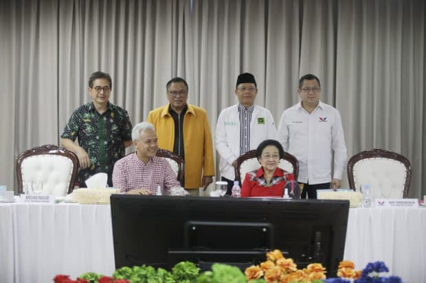 HT Paparkan Hasil Rapat TPN Ganjar HT Paparkan Hasil Rapat TPN Ganjar