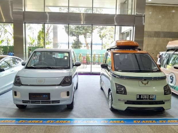 Adu Cantik Mobil Listrik Murah di Indonesia, Seres E1 vs Wuling Air ev