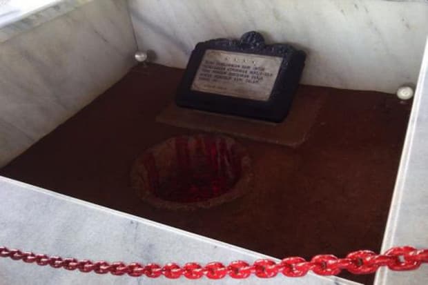 4 Mitos di Lubang Buaya, Nomor 1 Derap Sepatu Tentara 4 Mitos di Lubang Buaya, Nomor 1 Derap Sepatu Tentara