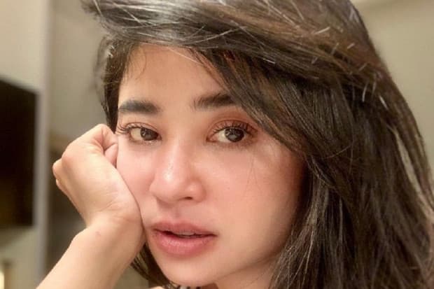 Dewi Perssik Keceplosan Ngaku Video Call dengan Rully saat Mandi, Netizen Gagal Paham Dewi Perssik Keceplosan Ngaku Video Call dengan Rully saat Mandi, Netizen Gagal Paham