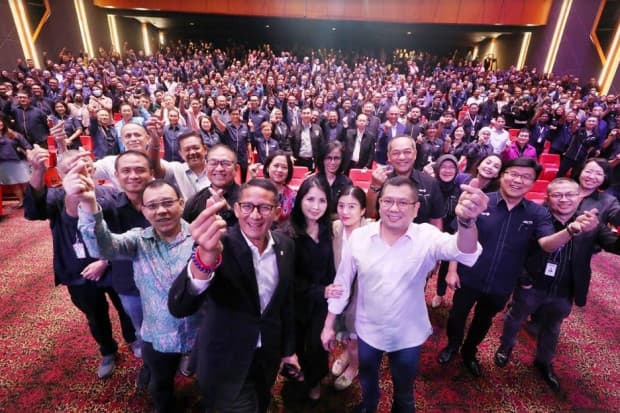 Menparekraf Sandiaga Uno Soroti Stigma Usia Produktif Kerja, Terpatok Angka 27 Tahun Menparekraf Sandiaga Uno Soroti Stigma Usia Produktif Kerja, Terpatok Angka 27 Tahun