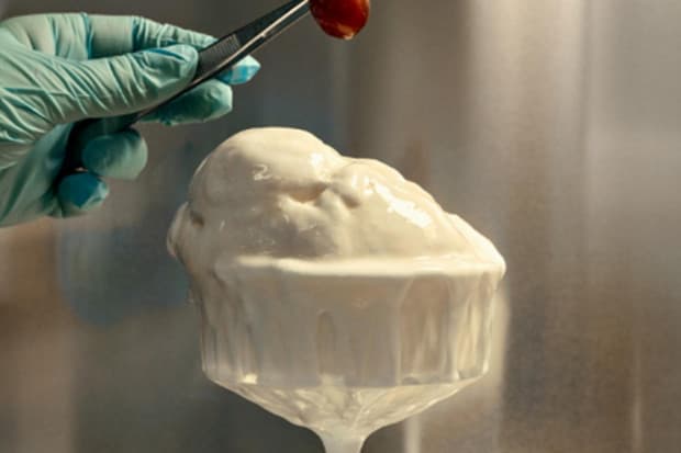 Es Krim Rasa Bersalah Ini Terbuat dari Sampah Plastik Es Krim Rasa Bersalah Ini Terbuat dari Sampah Plastik