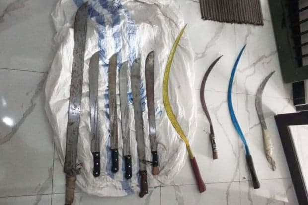 Hendak Tawuran, 7 Pelajar di Bogor Diamankan Polisi Beserta Sajamnya Hendak Tawuran, 7 Pelajar di Bogor Diamankan Polisi Beserta Sajamnya