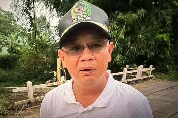 Jembatan Robankok Singkawang Nyaris Putus, Bacaleg Perindo Gercep Tinjau Lokasi Jembatan Robankok Singkawang Nyaris Putus, Bacaleg Perindo Gercep Tinjau Lokasi