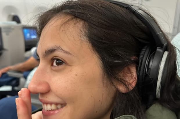 Genap 31 Tahun, Pevita Pearce Malah Perlihatkan Rambutnya yang Beruban Genap 31 Tahun, Pevita Pearce Malah Perlihatkan Rambutnya yang Beruban