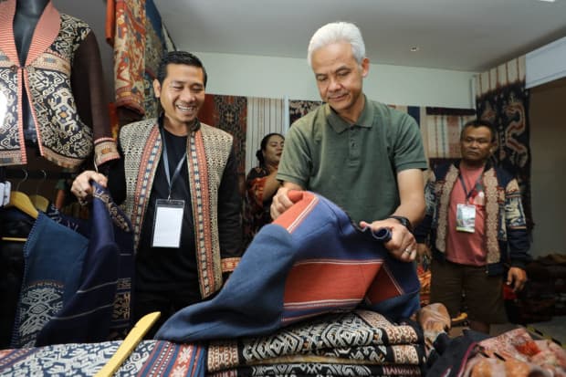 Ganjar Ungkap Strategi Majukan UMKMdi Tengah Gempuran Dagang Online Ganjar Ungkap Strategi Majukan UMKMdi Tengah Gempuran Dagang Online