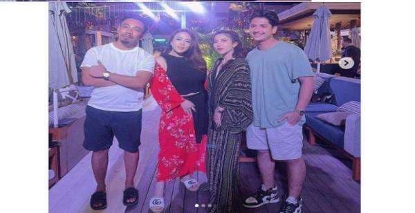 Beredar Video Mesra Zikri Daulay dan Model Seksi Ayu Aulia Ciuman, Netizen: Pacaran? Beredar Video Mesra Zikri Daulay dan Model Seksi Ayu Aulia Ciuman, Netizen: Pacaran?