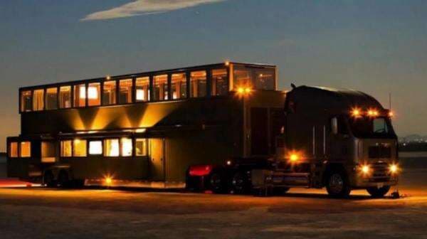 Intip Mobil RV Will Smith Seharga Rp36 Miliar, Super Mewah dan Canggih seperti Hotel Berjalan Intip Mobil RV Will Smith Seharga Rp36 Miliar, Super Mewah dan Canggih seperti Hotel Berjalan