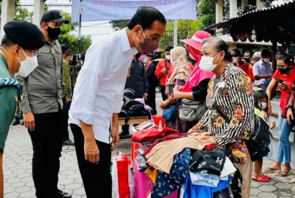 BLT Cair, Ini Syarat dan Kriteria Penerima Bantuan Rp1,2 Juta dari Jokowi
