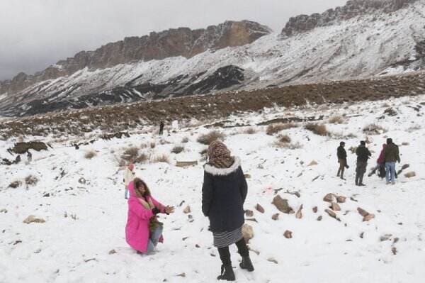 Setidaknya 16 Turis Tewas Setelah Terjebak Salju di Bukit Pakistan