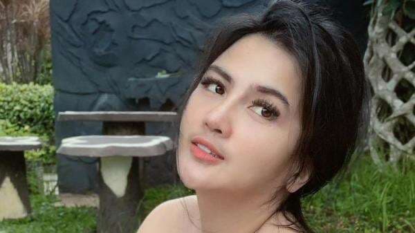 Intip Diana Dee Starlight Goyang Hot di Ranjang, Baju Tidurnya Bikin Netizen Salfok! Intip Diana Dee Starlight Goyang Hot di Ranjang, Baju Tidurnya Bikin Netizen Salfok!