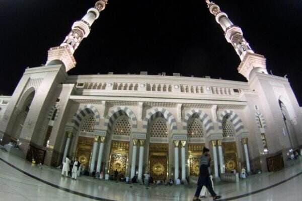 Arab Saudi: Hanya Pria yang Diizinkan Kunjungi Makam Nabi Muhammad SAW
