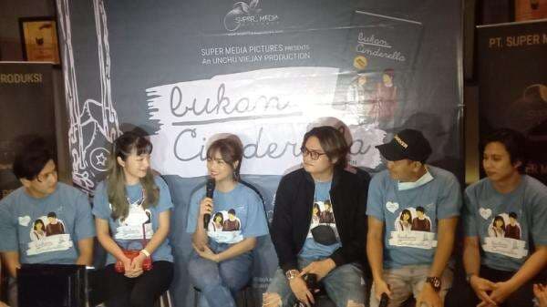 Main Film Bukan Cinderella, Fuji: Aku Banyak Belajar Main Film Bukan Cinderella, Fuji: Aku Banyak Belajar