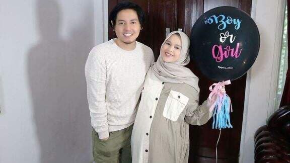 Hamil Anak Kedua, Cut Meyriska Lebih Pilih Kerja daripada Diam di Rumah Hamil Anak Kedua, Cut Meyriska Lebih Pilih Kerja daripada Diam di Rumah