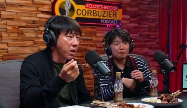 Deddy Corbuzier Tanya Shin Tae-Yong Soal Perempuan Indonesia, Jawabannya Mencengangkan Deddy Corbuzier Tanya Shin Tae-Yong Soal Perempuan Indonesia, Jawabannya Mencengangkan