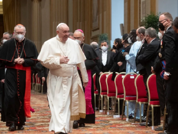 Bawa Anak Keluar dari Konflik, Paus Sebut Orang Tua Sebagai Pahlawan