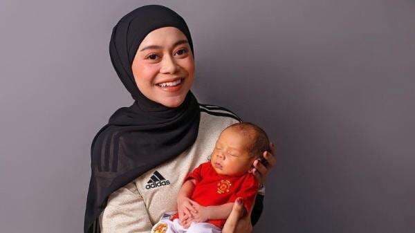 Harga Baju Baby L Anak Lesti Kejora Bikin Syok, Netizen: Gamis Emak-Emak Insecure! Harga Baju Baby L Anak Lesti Kejora Bikin Syok, Netizen: Gamis Emak-Emak Insecure!