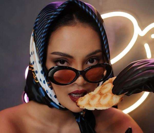 Erika Carlina Sempat Didekati Charlie Puth, Melaney Ricardo: Enggak Main-main Say! Erika Carlina Sempat Didekati Charlie Puth, Melaney Ricardo: Enggak Main-main Say!