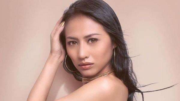 5 Model Rambut Jelly Jelo, Bintang Majalah Dewasa yang Seksinya Gak Ketolonganan! 5 Model Rambut Jelly Jelo, Bintang Majalah Dewasa yang Seksinya Gak Ketolonganan!