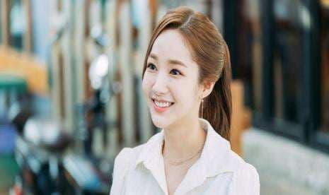 Park Min Young Memukau dalam Drama `Forecasting Love and Weather`