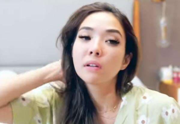 Gisel Bangun Tidur Seksi Berbalut Piyama Bunga-Bunga, Netizen: Masih Terbayang Adegannya Gisel Bangun Tidur Seksi Berbalut Piyama Bunga-Bunga, Netizen: Masih Terbayang Adegannya