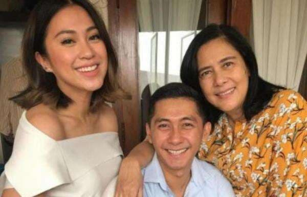 Biodata dan Agama Kenang Mirdad, Anak Lydia Kandou dan Jamal Mirdad Kini eks Suami Tyna Biodata dan Agama Kenang Mirdad, Anak Lydia Kandou dan Jamal Mirdad Kini eks Suami Tyna