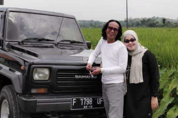 Bukan Oplet, Ini Koleksi Mobil Mandra yang Bisa Membuat Cowok Jadi Macho Bukan Oplet, Ini Koleksi Mobil Mandra yang Bisa Membuat Cowok Jadi Macho