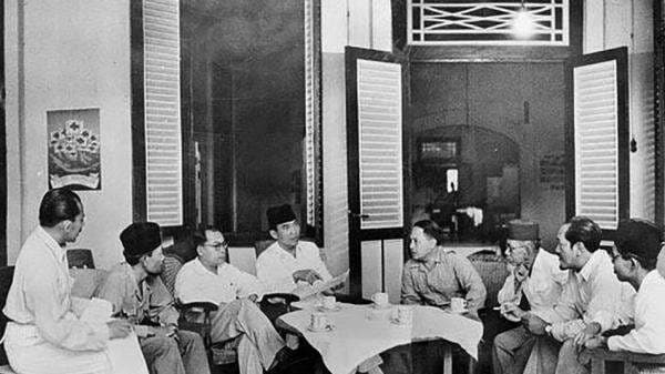 Perbedaan Tokoh Golongan Tua dan Golongan Muda Peristiwa Rengasdengklok, Lengkap Kronologi Perbedaan Tokoh Golongan Tua dan Golongan Muda Peristiwa Rengasdengklok, Lengkap Kronologi