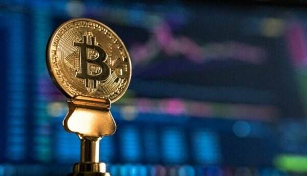 Arcane Research: 43% Perdagangan Bitcoin di Dunia Terjadi pada Jam Pasar Amerika Serikat