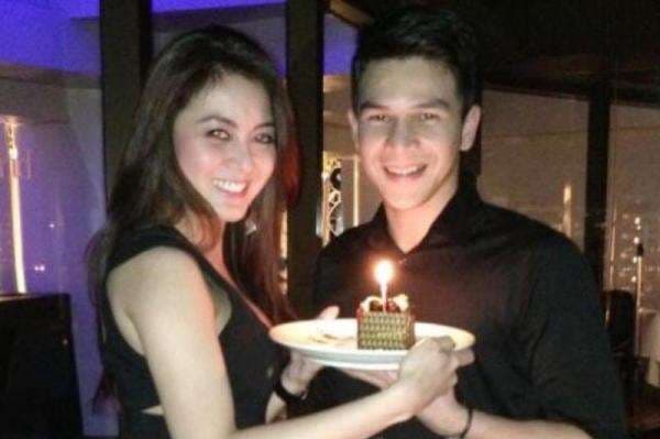 Jonathan Frizzy dan Dhena Devanka Sulit Rujuk, Paman Ijonk: Sudah Tidak Bisa Diselamatkan Jonathan Frizzy dan Dhena Devanka Sulit Rujuk, Paman Ijonk: Sudah Tidak Bisa Diselamatkan