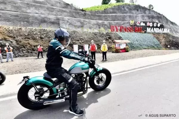 Jelang MotoGP 2022, Menparekraf Sebut Okupansi Hotel di Lombok Nyaris Penuh