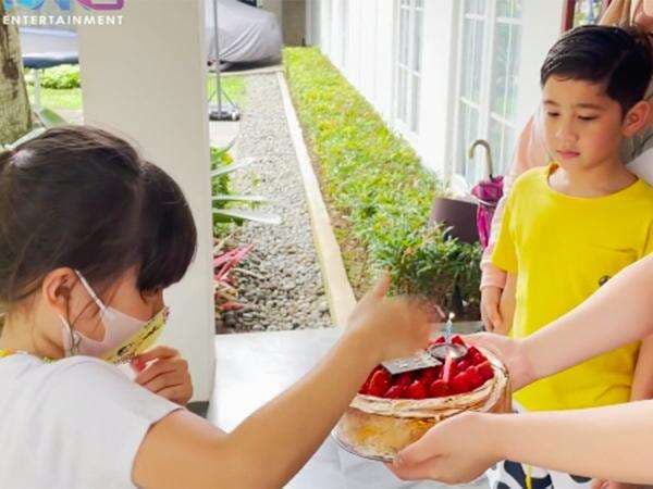 Rafathar Kasih Kado Ulang Tahun Mewah Buat Gempi, Isinya Wow! Rafathar Kasih Kado Ulang Tahun Mewah Buat Gempi, Isinya Wow!