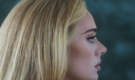 Separuh Kru Positif Covid-19, Adele Terpaksa Tunda Konser di Las Vegas