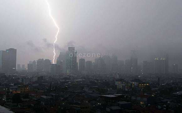 BMKG Prakirakan Jakarta dan Sekitarnya Diguyur Hujan di Pagi Hari