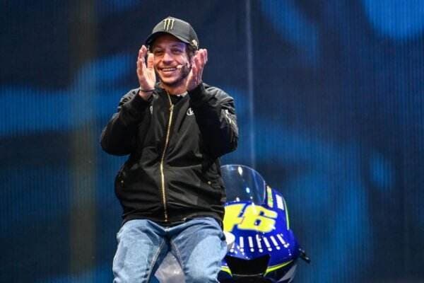Meski Sudah Tak di MotoGP, Valentino Rossi Tidak Mau Tinggalkan Balap Motor